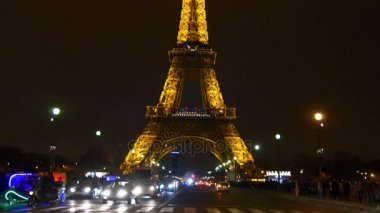 Paris 'teki Eyfel Kulesi