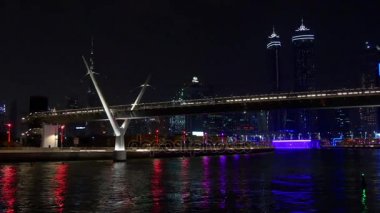 Dubai Yat Limanı binalar panorama