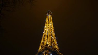 Paris 'teki Eyfel Kulesi