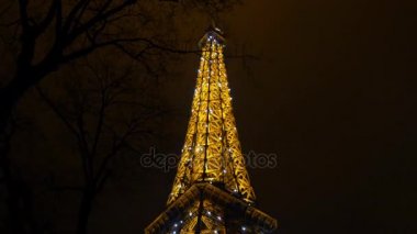 Paris 'teki Eyfel Kulesi