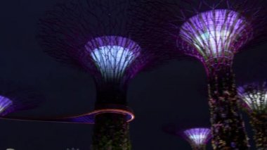 bay gece bahçelerle