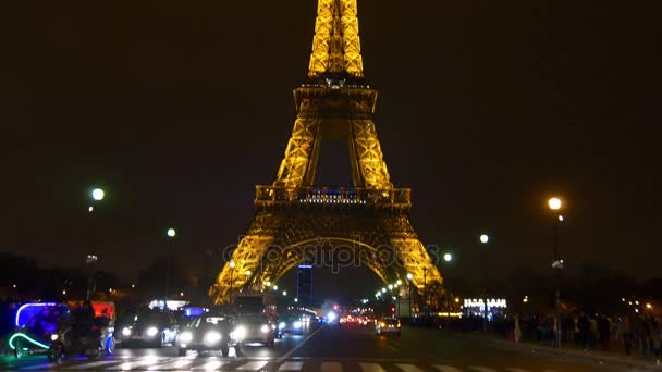 Torre Eiffel em Paris — Vídeo de Stock