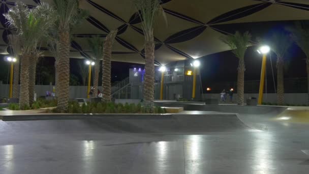 Jumerah playa skatepark panorama — Vídeo de stock