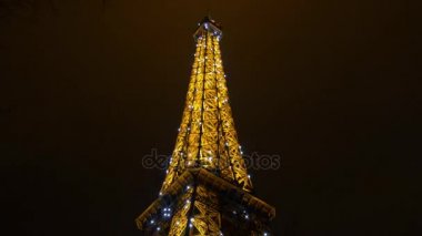 Paris 'teki Eyfel Kulesi