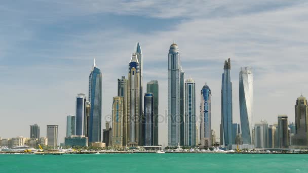 Vista del paisaje urbano de la ciudad de Dubai — Vídeo de stock