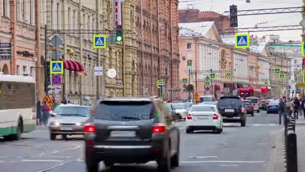 St.Petersburg Rusia, lalu lintas siang hari — Stok Video