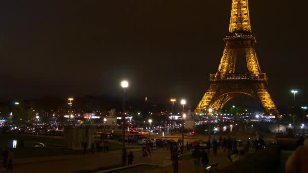 Eiffeltoren in Parijs — Stockvideo
