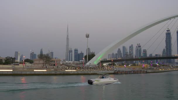 Vista sul paesaggio urbano della città di Dubai — Video Stock