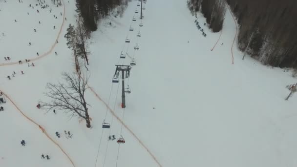 Ovanifrån skott av skidorten — Stockvideo