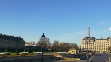 Gezi otobüs turu Paris Caddesi üzerinde