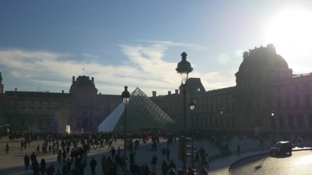 Louvre Museum in Paris — Stockvideo