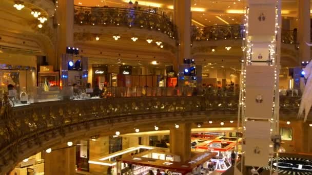 Paryż Francja 2013 Wnętrze Dom Handlowy Galeries Lafayette — Wideo stockowe