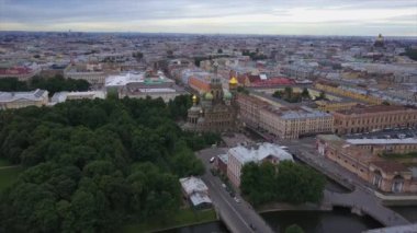 Saint Petersburg şehrinin güzel havadan görünümü 