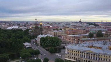 Saint Petersburg şehrinin güzel havadan görünümü 