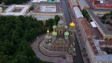 Saint Petersburg şehrinin güzel havadan görünümü 