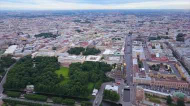 Saint Petersburg şehrinin güzel havadan görünümü 