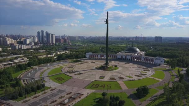 Día Soleado Moscow Ciudad Poklonnaya Colina Parque Plaza Paisaje Aéreo — Vídeos de Stock