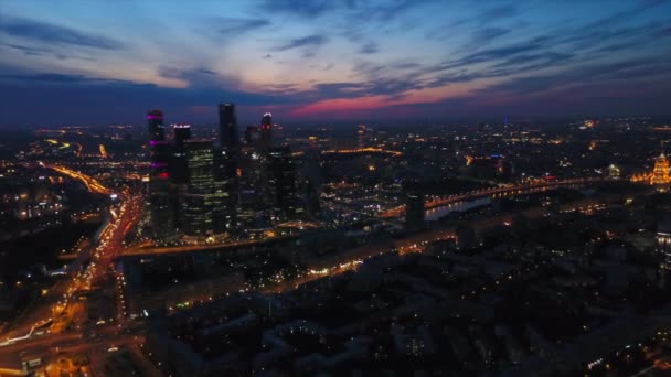 Zachód Słońca Niebo Noc Oświetlenie Nowoczesne Moskwa Miasto Ruchu Drogi — Wideo stockowe