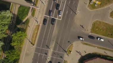 güneşli bir gün minsk şehir trafik hava panorama 4k Beyaz Rusya