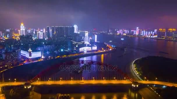 Ночное Время Освещены Ухань Городской Пейзаж Воздушной Панорамы Фарфора — стоковое видео