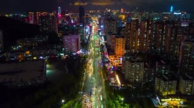 Gece vakti wuhan cityscape hava panorama 4 k Çin aydınlatılmış