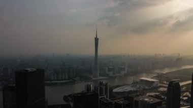 Gündüz vakti Guangzhou Endüstriyel Şehir Havası Panoraması. 4k zaman dilimi Çin porseleni 
