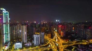 Gece saat Guangzhou cityscape Rating hava panorama. 4 k timelapse görüntüleri Çin