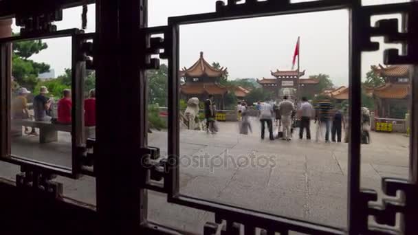 Wuhan gate glocke tempel park — Stockvideo