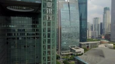 Gündüz vakti Guangzhou Endüstriyel Şehir Havası Panoraması. 4K Çin porseleni