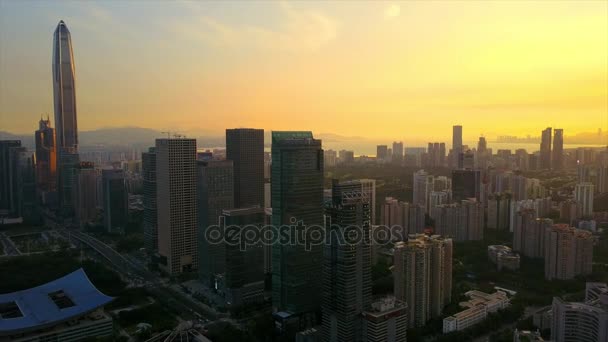 Puesta de sol sobre el centro de Shenzhen — Vídeo de stock
