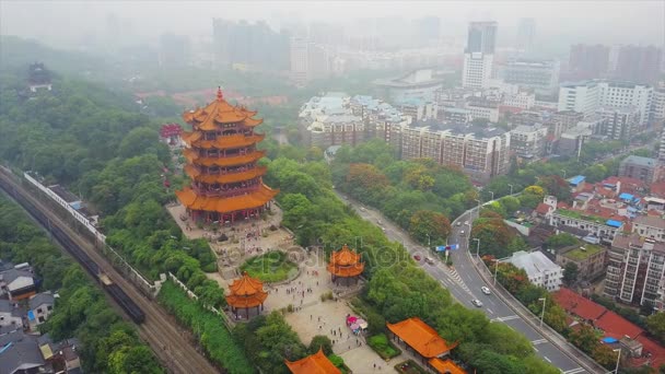 Hora Del Día Wuhan Paisaje Urbano Con Grúa Amarilla Templo — Vídeos de Stock