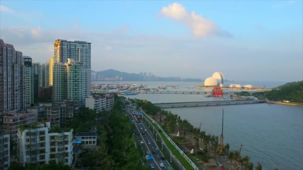 Panorama de la circulation dans le paysage urbain de Zhuhai — Video