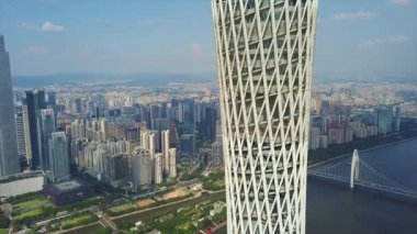 Guangzhou - Ocak 4: Guangzhou Canton Tv Kulesi, Guangzhou, Çin. Renkli gün zaman sahne Guangzhou Canton Tv astronomik ve Çin'deki en yüksek Kulesi gezi Kulesi