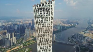 Guangzhou - Ocak 4: Guangzhou Canton Tv Kulesi, Guangzhou, Çin. Renkli gün zaman sahne Guangzhou Canton Tv astronomik ve Çin'deki en yüksek Kulesi gezi Kulesi