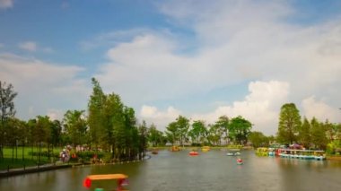 güneşli bir gün tatil zhuhai şehir ünlü jingshan Parkı Gölü Panoraması 4k timelapse Çin