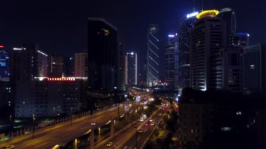 Gece vakti Guangzhou Endüstriyel Şehir Havası Panoraması. 4K Çin porseleni