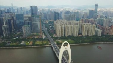 Gündüz vakti Guangzhou Endüstriyel Şehir Havası Panoraması. 4K Çin porseleni