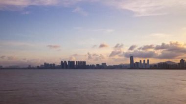 Çin gece ışıklı zhuhai şehir trafik sokak kavşak hava panorama 4k zaman atlamalı