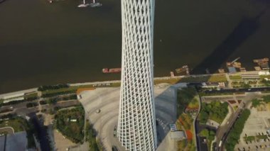 Guangzhou - Ocak 4: Guangzhou Canton Tv Kulesi, Guangzhou, Çin. Renkli gün zaman sahne Guangzhou Canton Tv astronomik ve Çin'deki en yüksek Kulesi gezi Kulesi