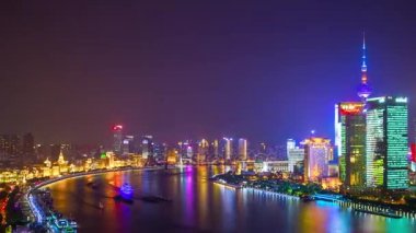 Işıklı gece shanghai cityscape hava panorama 4k Çin