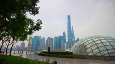 Gün zaman Shanghai sokaklarında. Timelapse 4k görüntüleri Çin