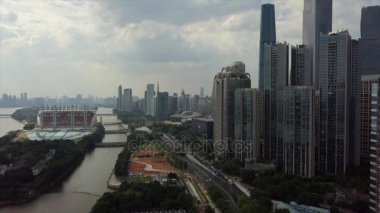 Gündüz vakti Guangzhou Endüstriyel Şehir Havası Panoraması. 4K Çin porseleni