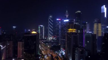 Gece vakti Guangzhou Endüstriyel Şehir Havası Panoraması. 4K Çin porseleni