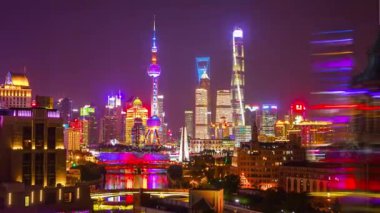 Işıklı gece shanghai cityscape hava panorama 4k Çin