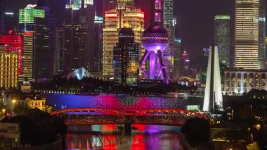 Işıklı gece shanghai cityscape hava panorama 4k Çin