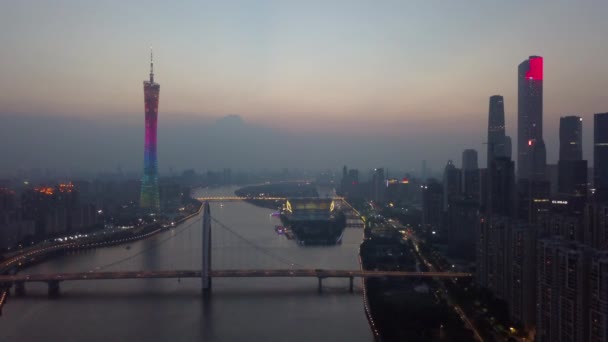 광저우 광저우 광저우 광저우 광저우 천문학과 중국에서 타워는 타워의 화려한 — 비디오