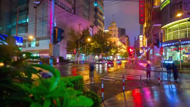 上海の路上で夜の時間のトラフィック のタイムラプス映像中国 — ストック動画