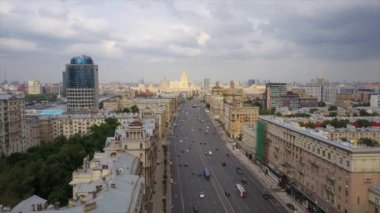 Moskova şehir güneşli gün trafik panorama 4k Rusya