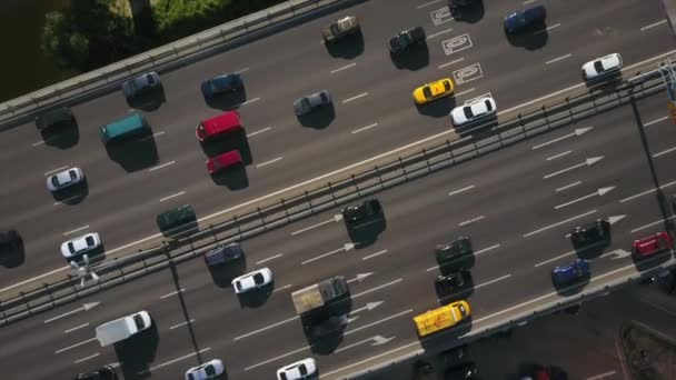 Falciare paesaggio urbano panorama del traffico — Video Stock