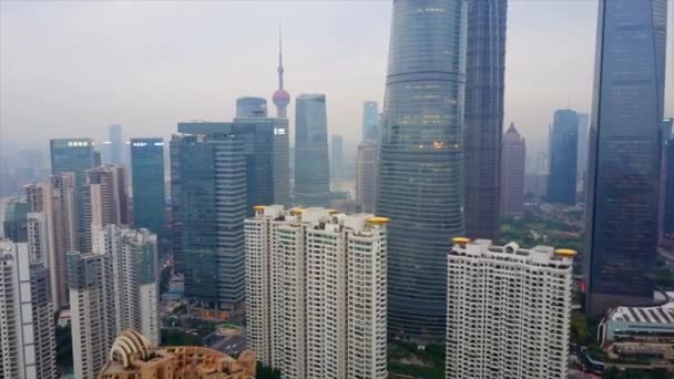 夜の上海の街並みのタイムラプス映像 浦東ダウンタウン トップス湾空中パノラマ — ストック動画